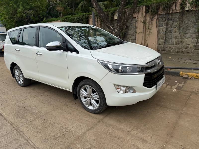 Toyota Innova Crysta 2.4 Z 7 STR