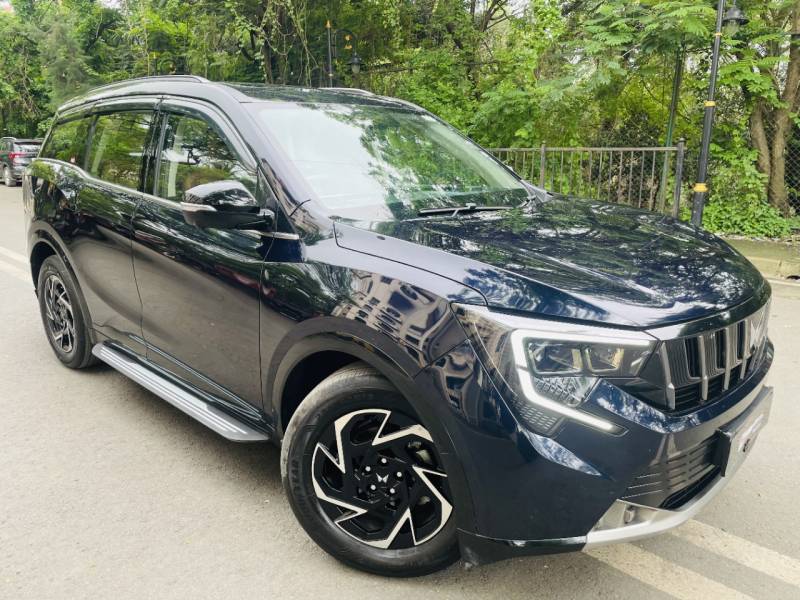 Mahindra XUV 7XO AX7 2WD Diesel 2.2L Turbo Automatic 7 STR