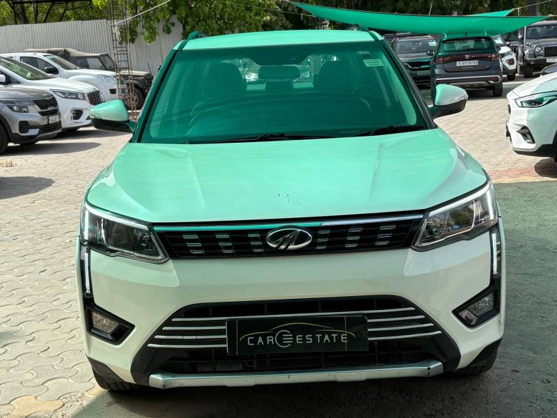 Mahindra XUV 300 W8 1.5 Diesel