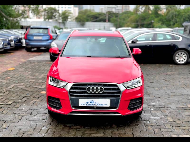 Audi Q3 35 TDI Premium Plus + Sunroof