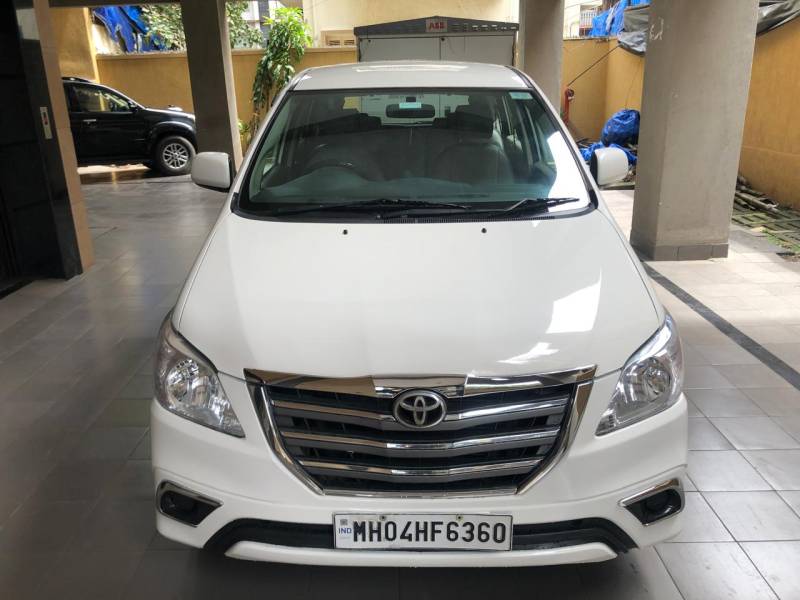 Toyota Innova 2.5 G BS IV 8 STR