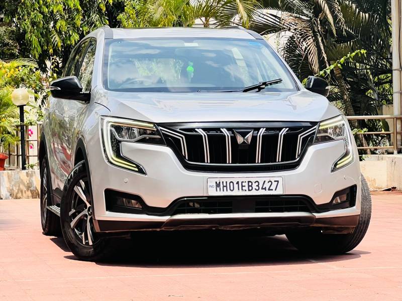 Mahindra XUV700 AX5 Petrol AT 5 STR