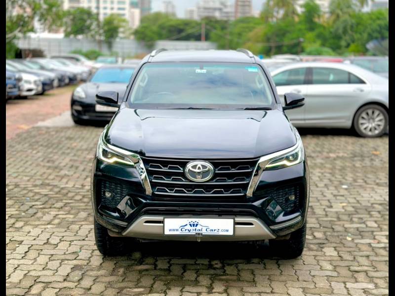 Toyota Fortuner 4x2 AT