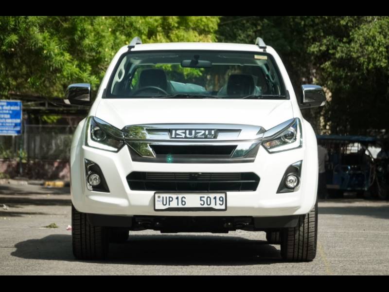 Isuzu V Cross Z 4x4 MT