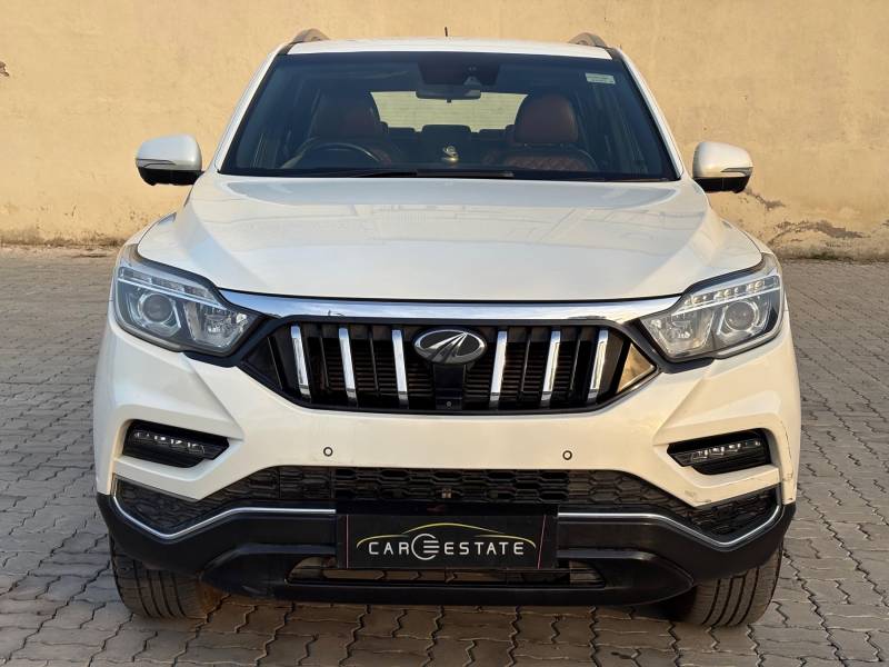 Mahindra Alturas G4 4WD AT