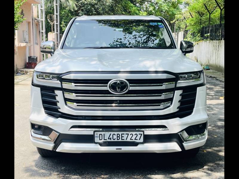 Toyota Land Cruiser 300