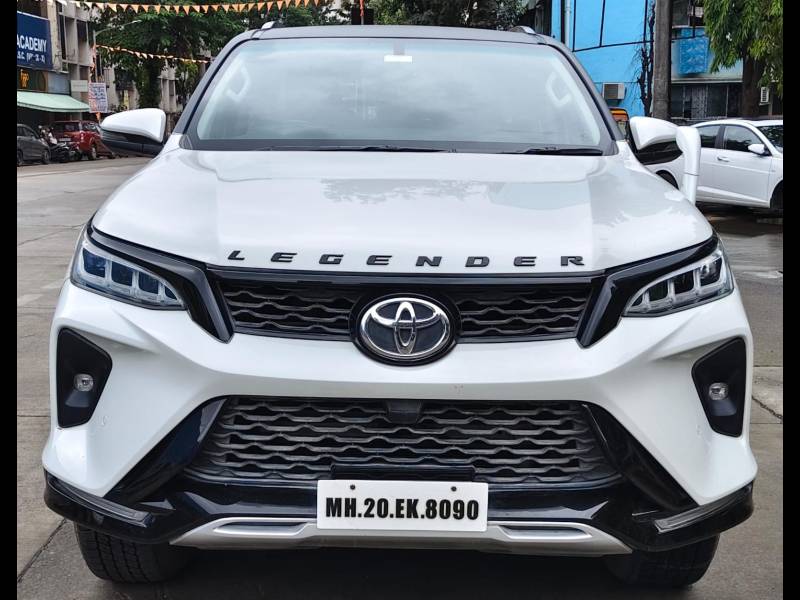 Toyota Fortuner Legender 4X2 AT 2.8 Legender