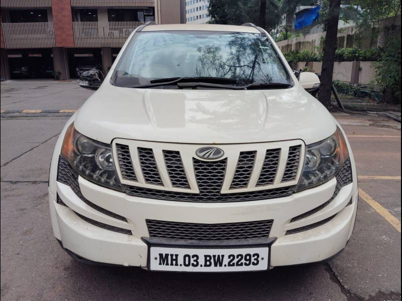 Mahindra XUV500 W8 AWD