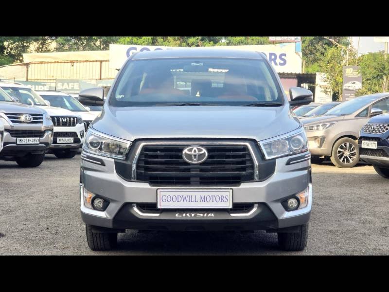 Toyota Innova Crysta VX 2.4 8 STR