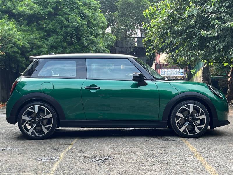 Mini Cooper Favoured Pack