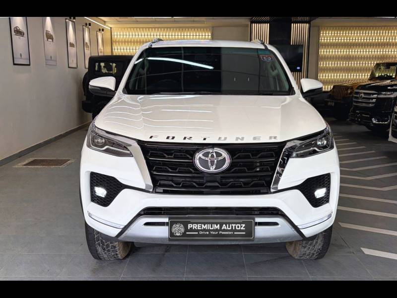 Toyota Fortuner 4X2 AT 2.8 Diesel