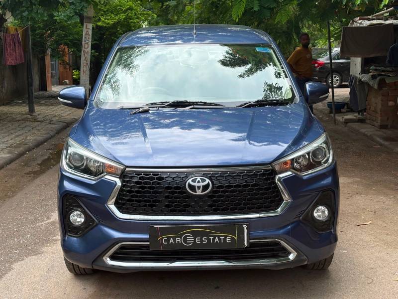 Toyota Rumion V AT
