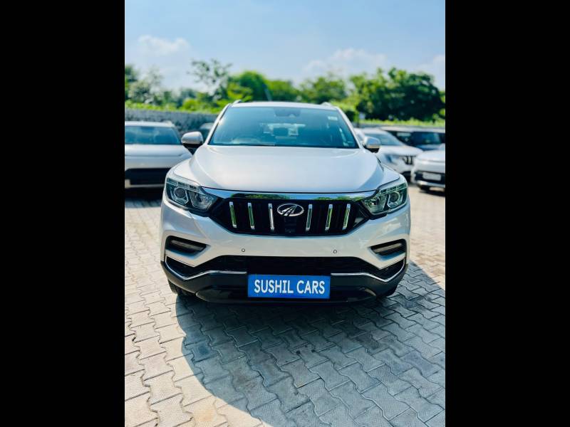 Mahindra Alturas G4 4WD AT
