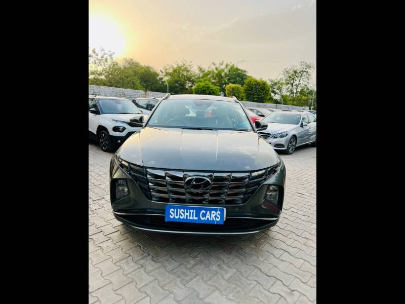 Hyundai Tucson Signature 2.0 AT Petrol Dual Tone