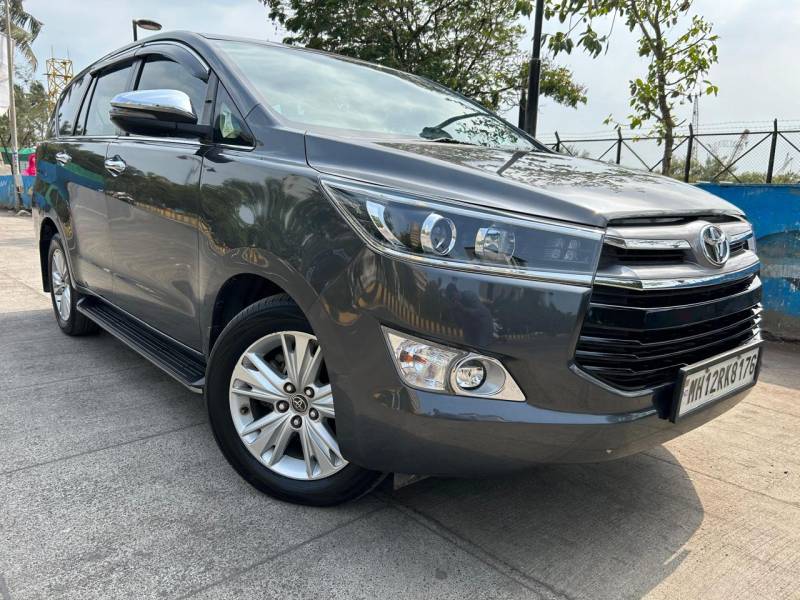 Toyota Innova Crysta 2.8 ZX AT 7 STR