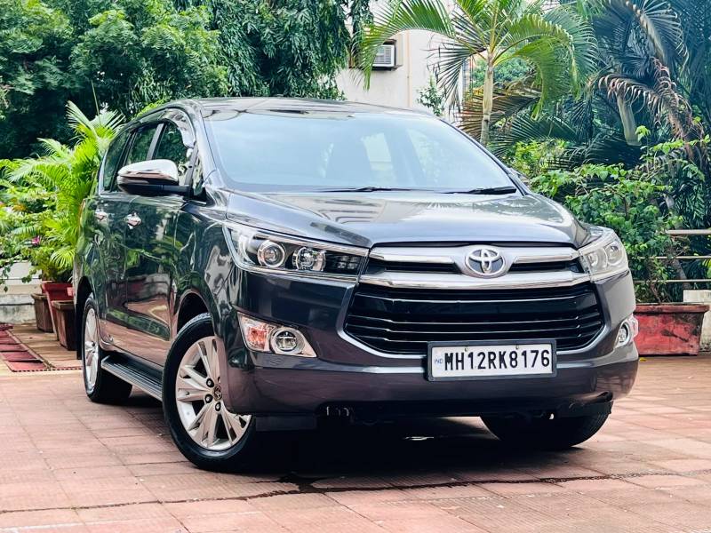 Toyota Innova Crysta 2.8 ZX AT 7 STR