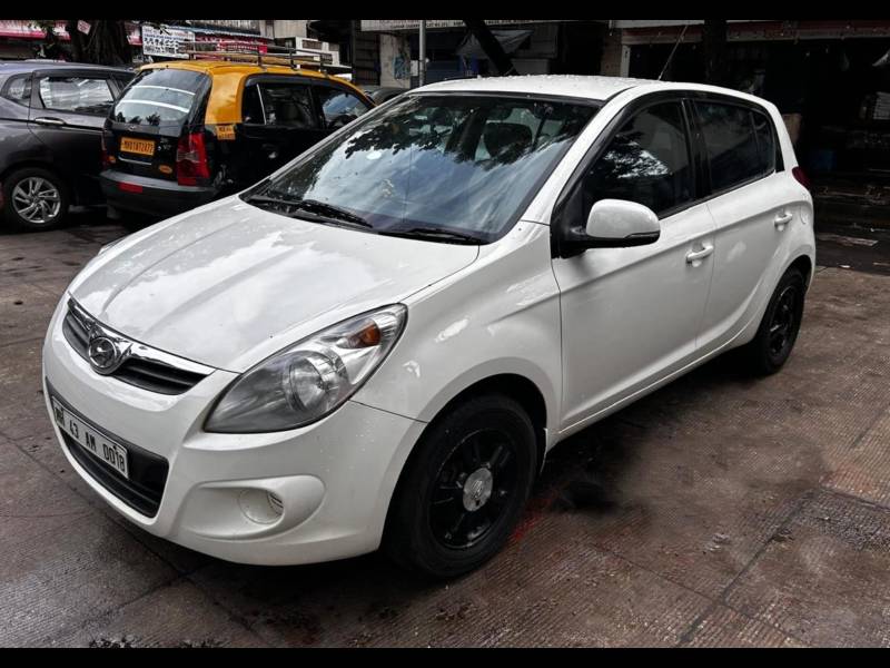 Hyundai i20 Sportz 1.4 CRDI