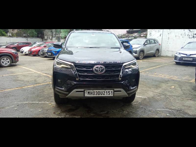 Toyota Fortuner 2.8 4x4 MT