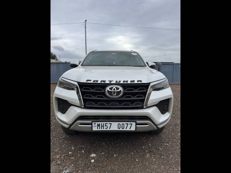 Toyota Fortuner 4x2 AT
