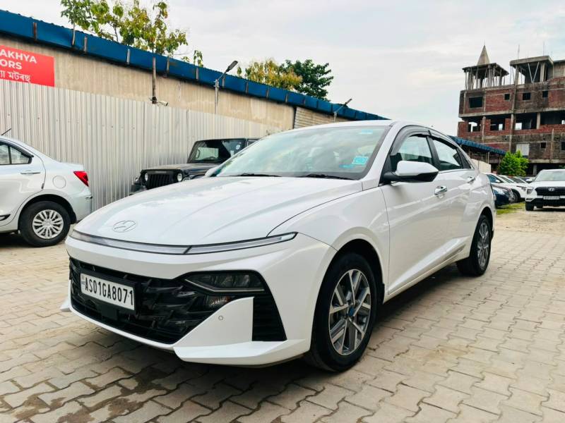 Hyundai Verna SX (O) 1.5 Petrol IVT