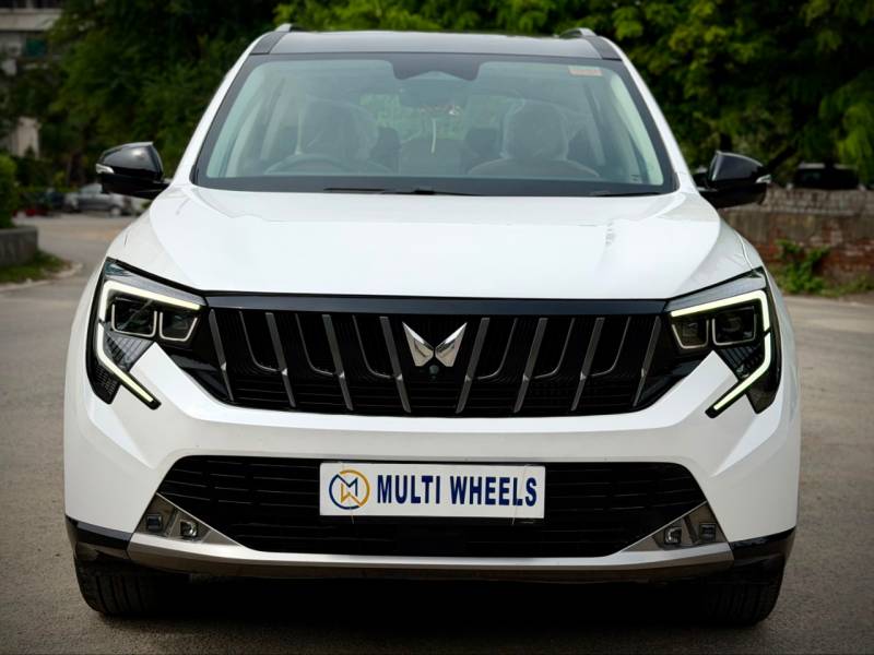 Mahindra XUV 7XO AX7 T 2WD Diesel 2.2L Turbo Automatic 7 STR
