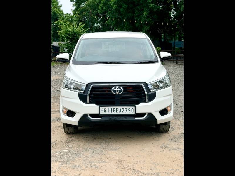 Toyota Innova Crysta 2.4 GX 7 STR