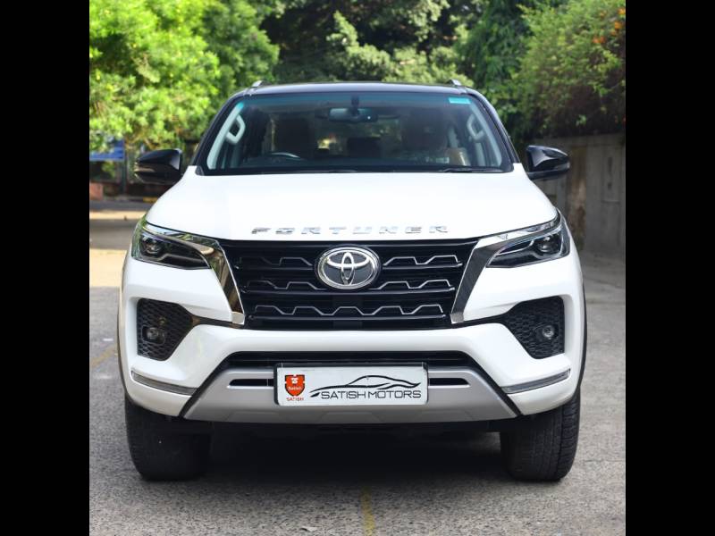 Toyota Fortuner 4X2 AT 2.8 Diesel