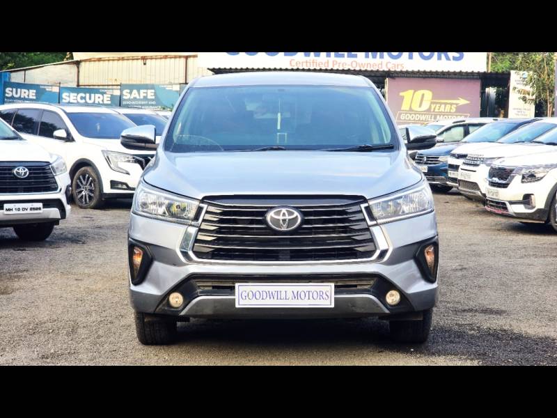 Toyota Innova Crysta 2.4 GX 8 STR