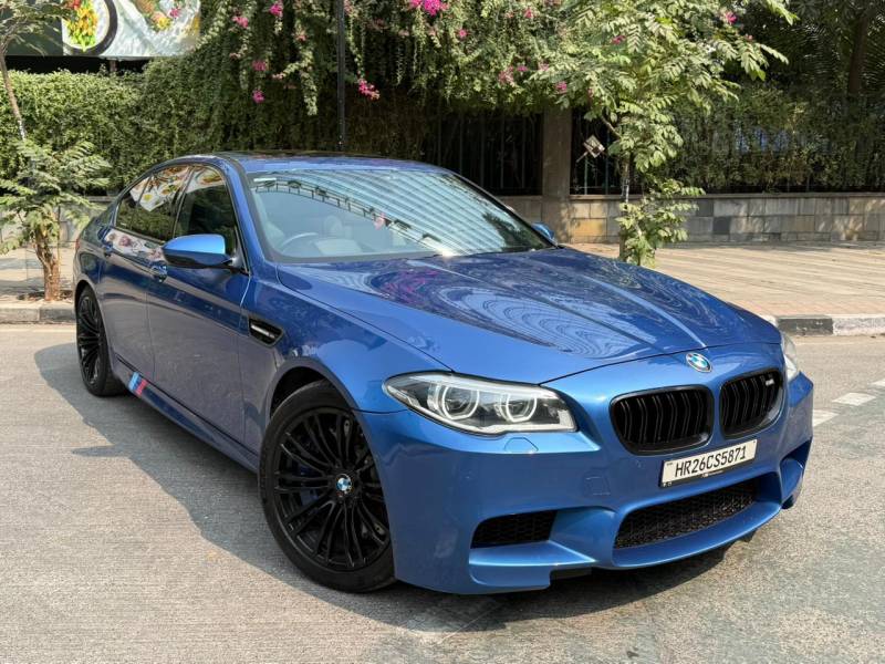 BMW M5 4.4 V8