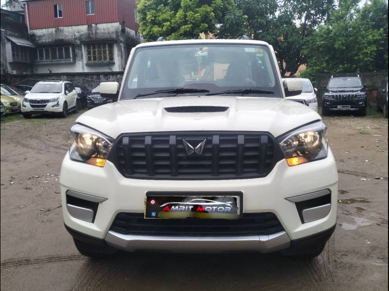 Mahindra Scorpio Classic S MT 9STR