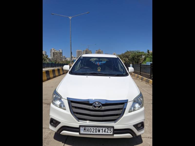 Toyota Innova 2.5 G BS IV 8 STR