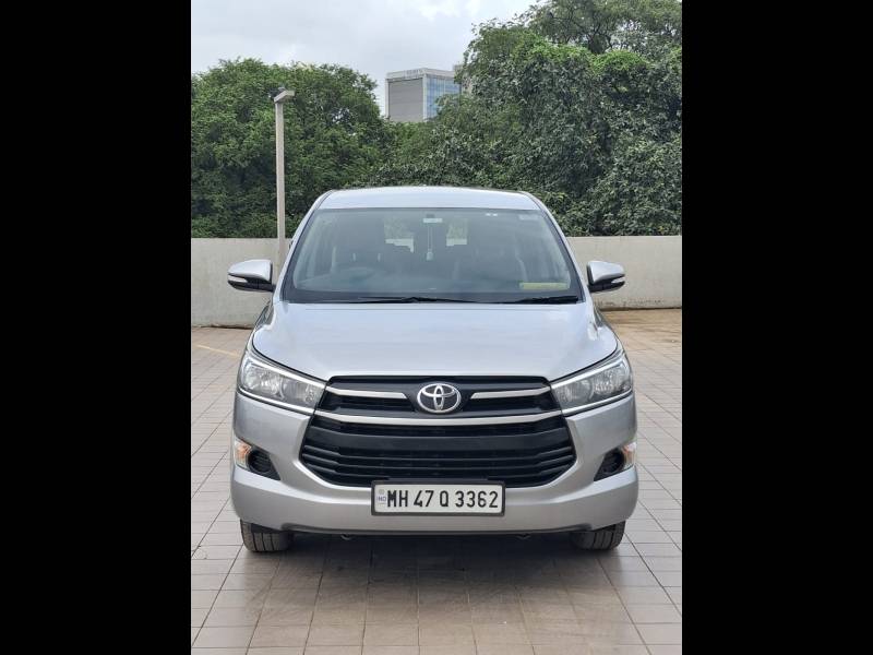 Toyota Innova Crysta 2.4 G 8 STR