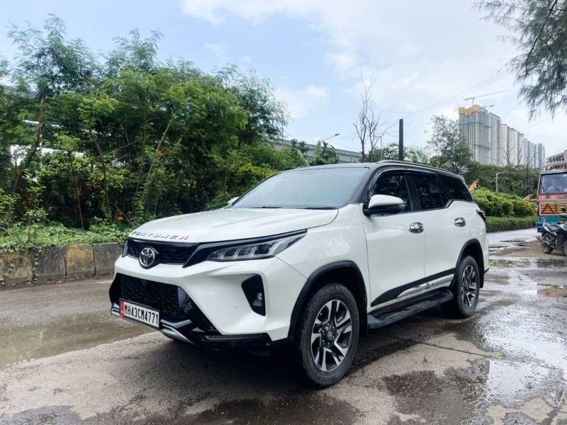 Toyota Fortuner Legender 4X4 AT 2.8 Legender