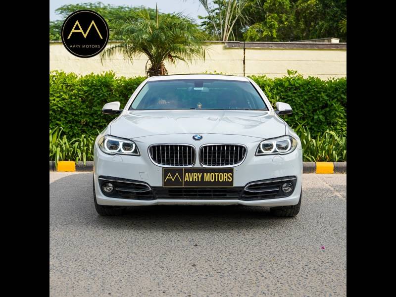 BMW 5 Series 520i Luxury Line