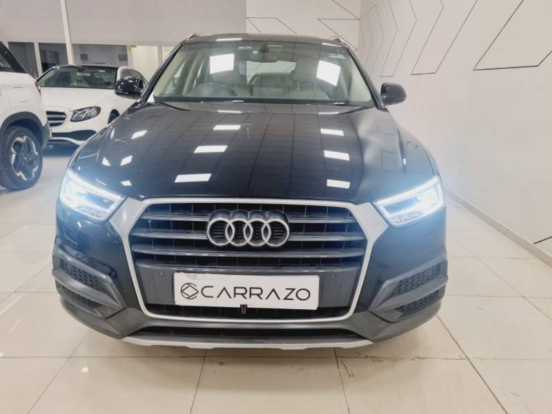 Audi Q3 35 TDI Premium + Sunroof
