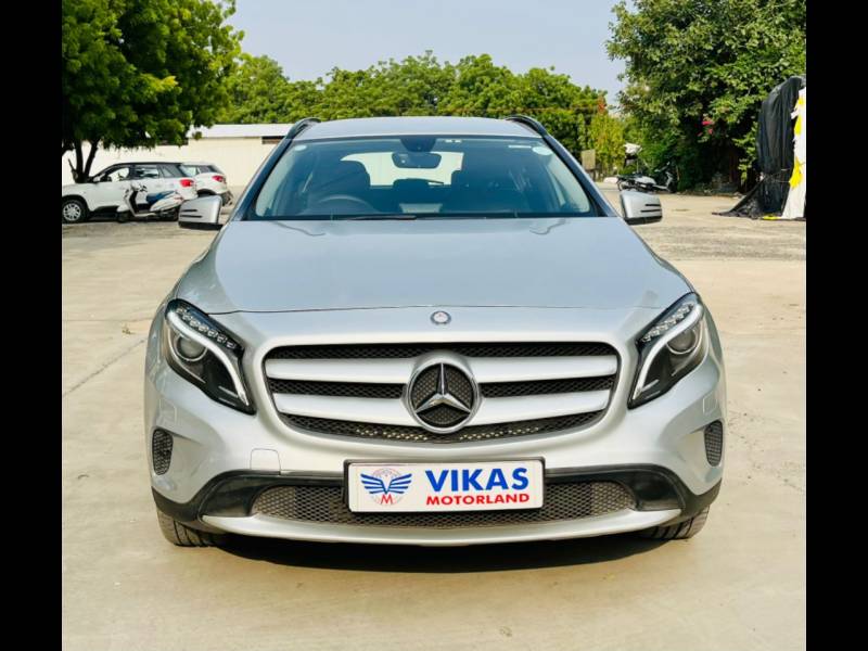 Mercedes Benz GLA Class 200 Sport