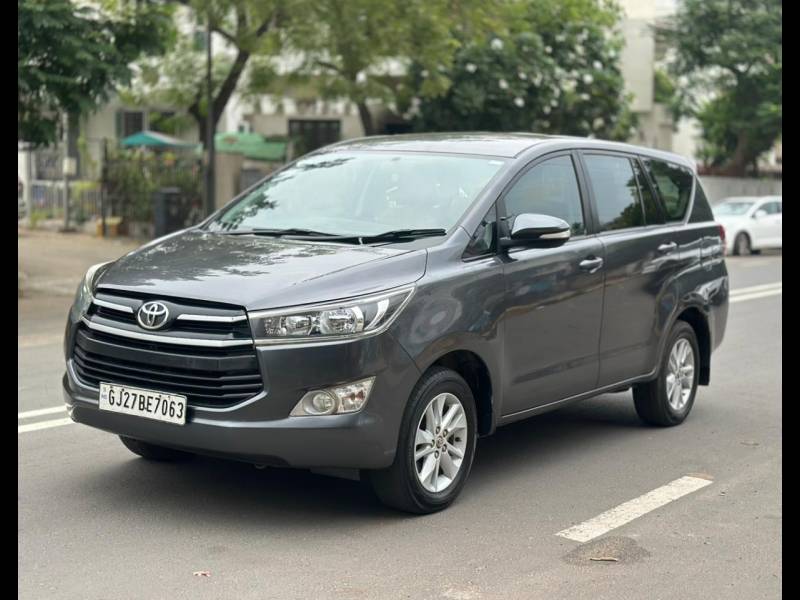 Toyota Innova Crysta 2.4 GX 7 STR
