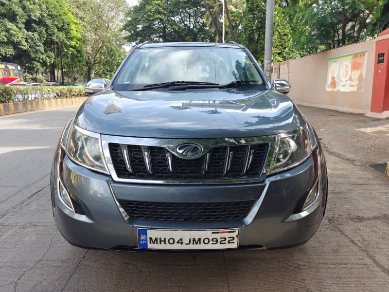 Mahindra XUV500 W10 FWD AT