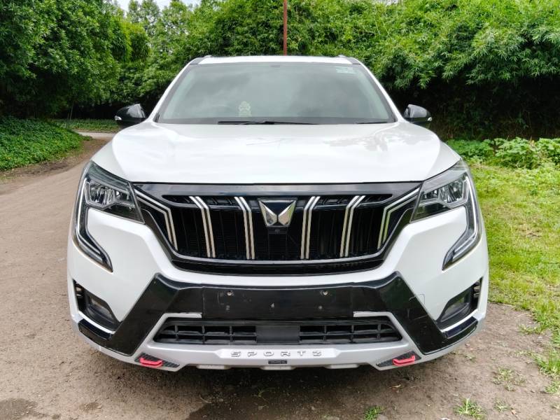 Mahindra XUV700 AX 5 Diesel MT 7 STR