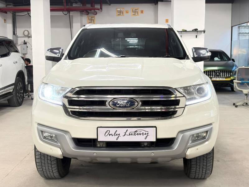Ford Endeavour Titanium 2.2 4x2 AT