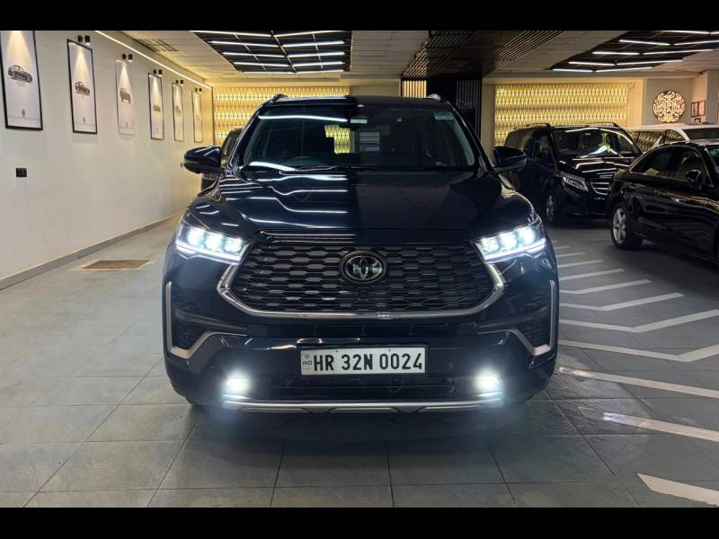 Toyota Innova Hycross ZX (O) Hybrid 7 STR