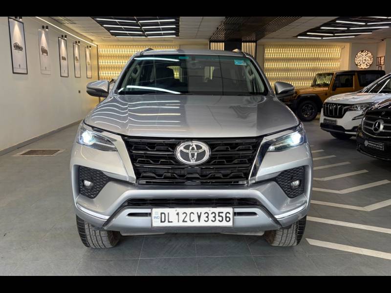 Toyota Fortuner 4x2 AT