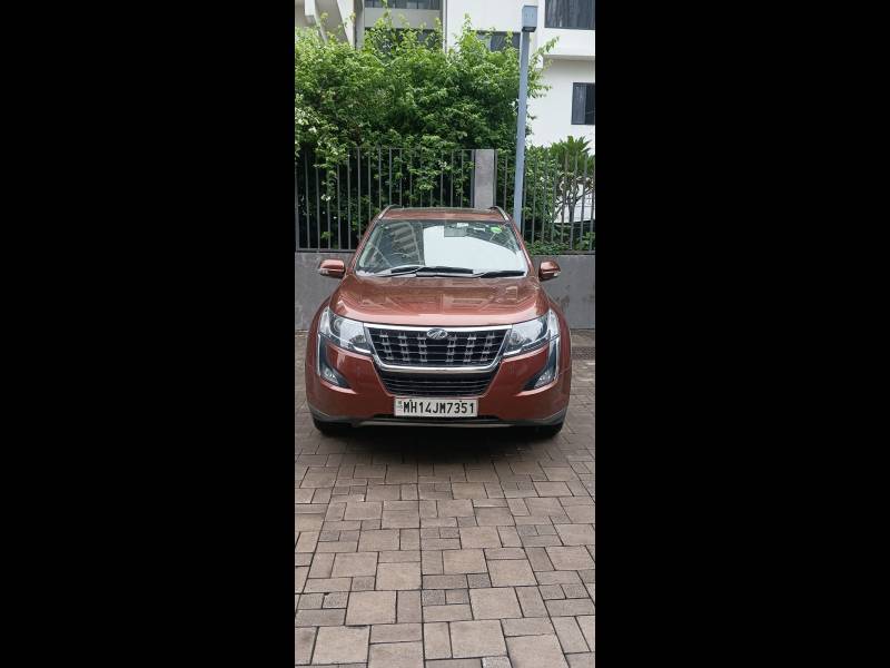 Mahindra XUV500 W11 AT