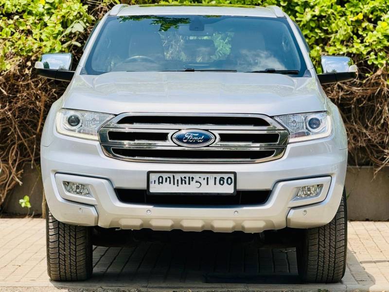Ford Endeavour Titanium 3.2 4x4 AT