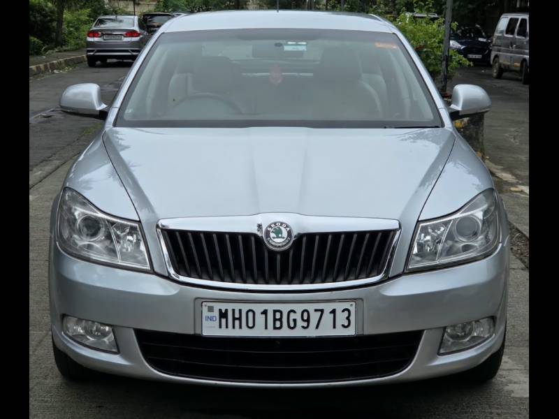 Skoda Laura Ambiente 2.0 TDI CR MT
