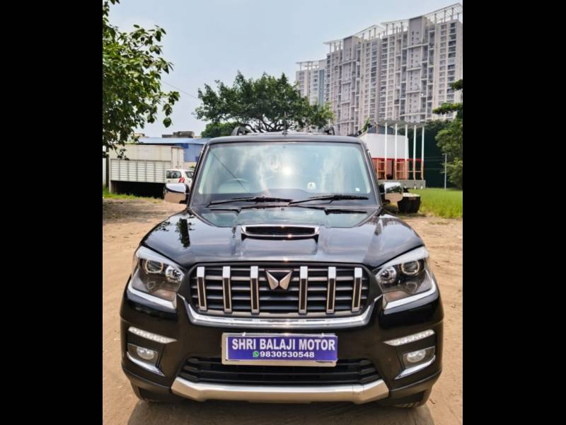 Mahindra Scorpio S11 MT 7S