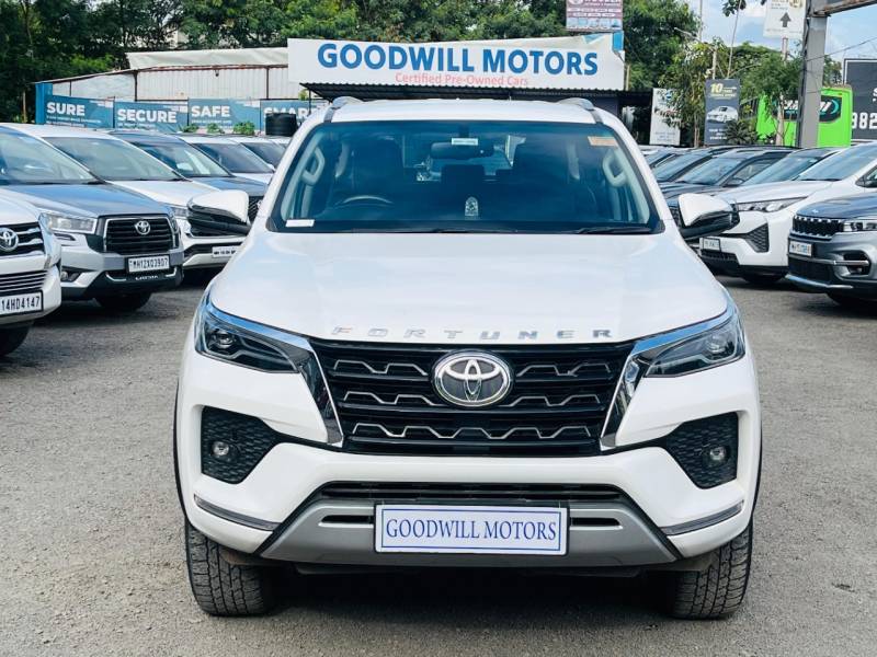 Toyota Fortuner 4x2 AT