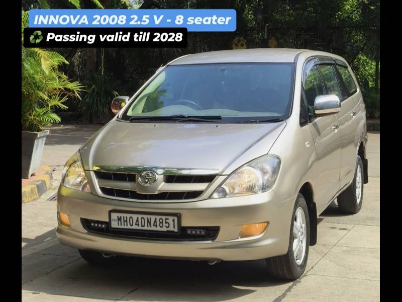 Toyota Innova 2.5 V 8 STR