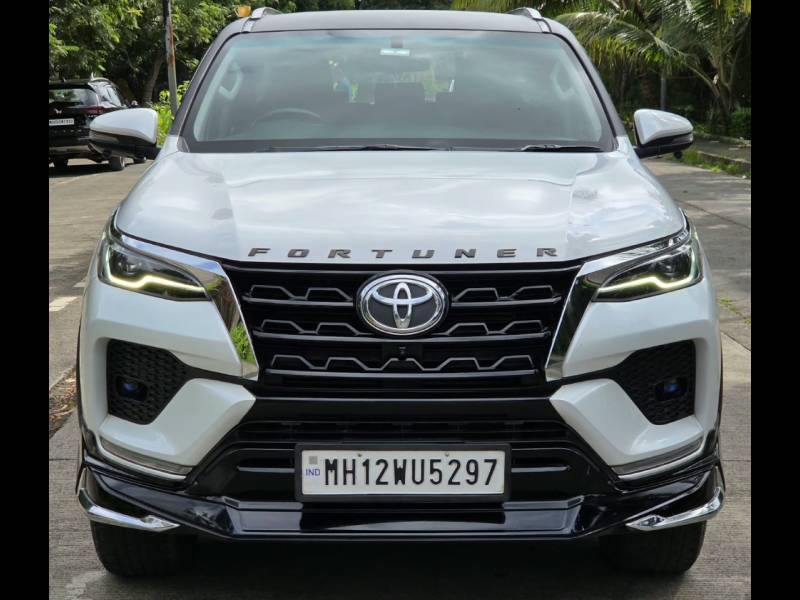 Toyota Fortuner Leader Edition 4X2 AT 2.8 Diesel