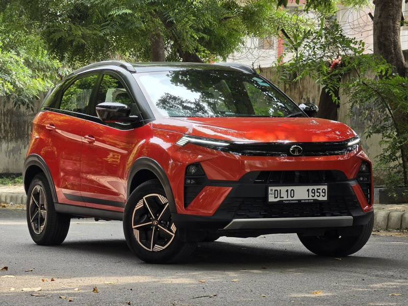 Tata Nexon Fearless Plus (PS) 1.2 iCNG 6MT Dual Tone
